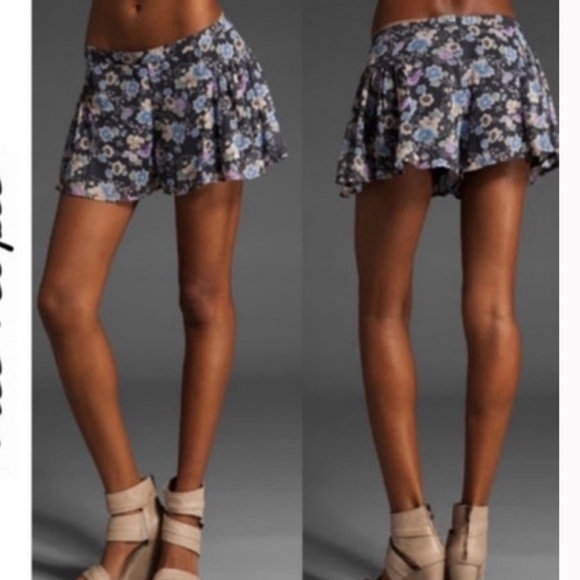 Free People Floral Chiffon High Rise Lined Shorts Size 8 - Picture 3 of 13